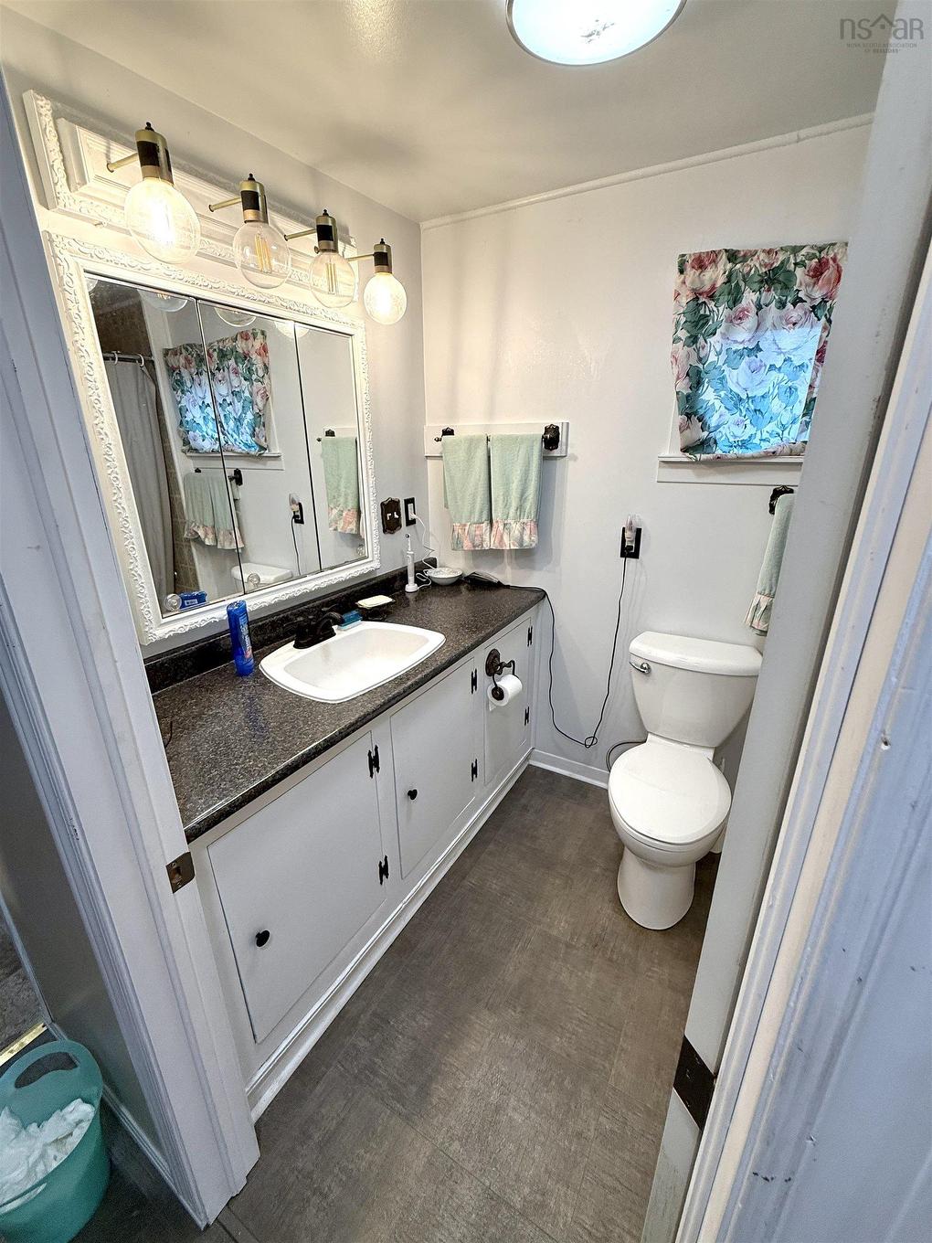 345 French Road, Plympton, NS - Indoor Photo Showing Bathroom