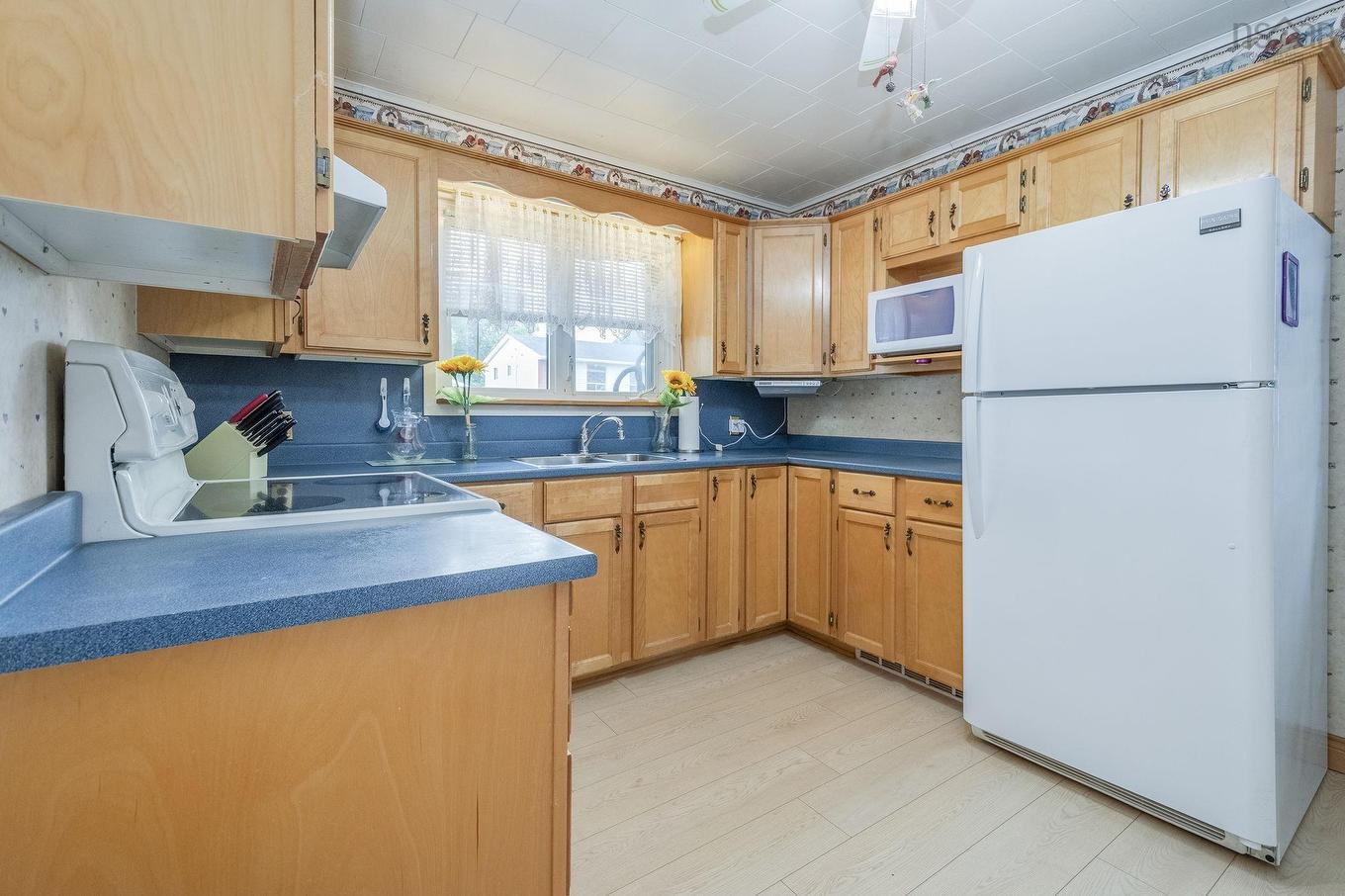13 Campbells Lane, New Glasgow, NS - Indoor Photo Showing Kitchen With Double Sink
