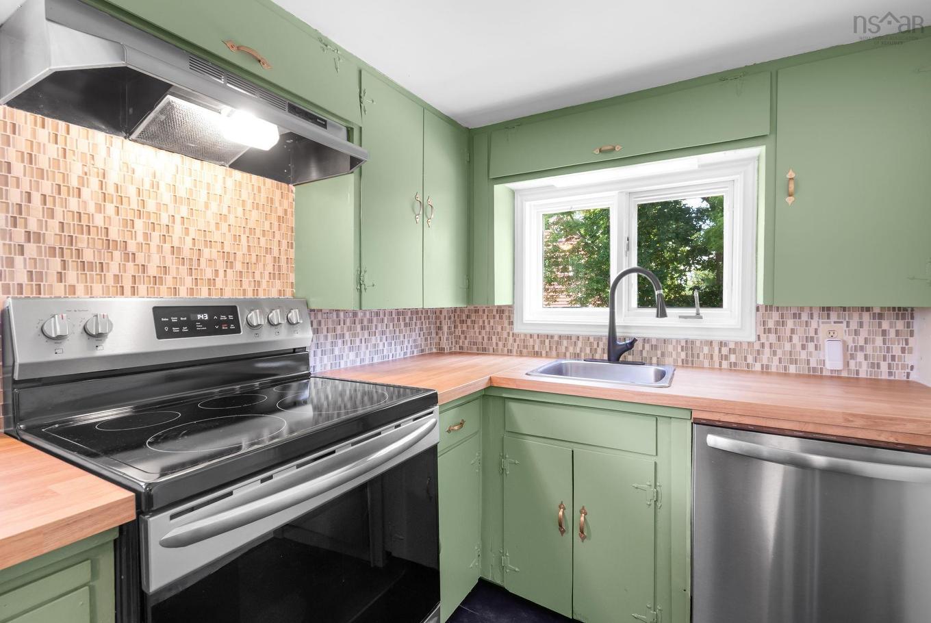 301 Town Road, Falmouth, NS - Indoor Photo Showing Kitchen