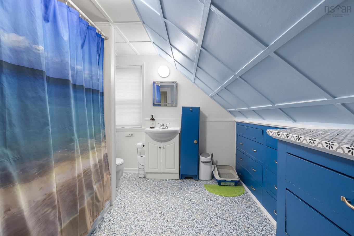 301 Town Road, Falmouth, NS - Indoor