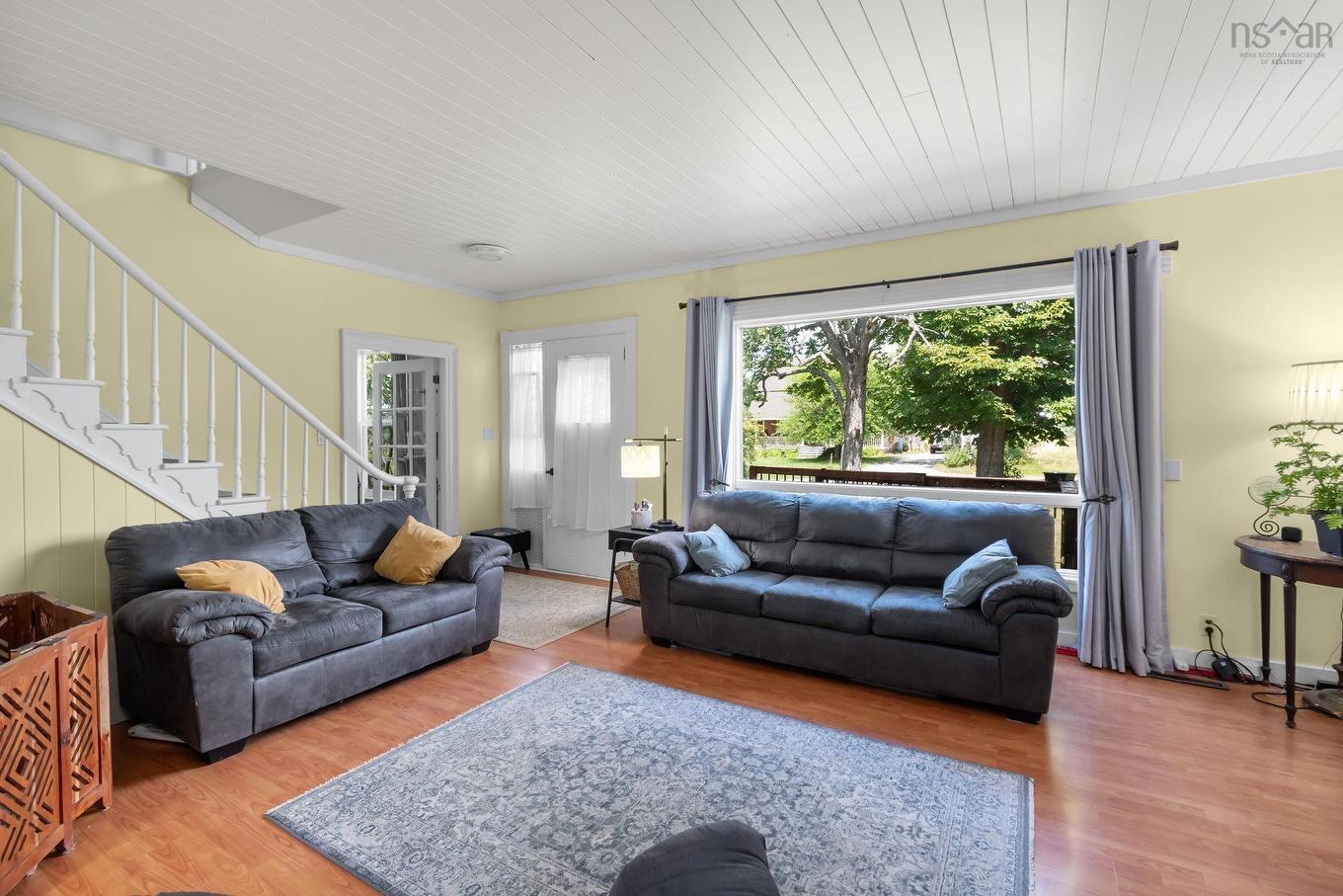 301 Town Road, Falmouth, NS - Indoor Photo Showing Living Room