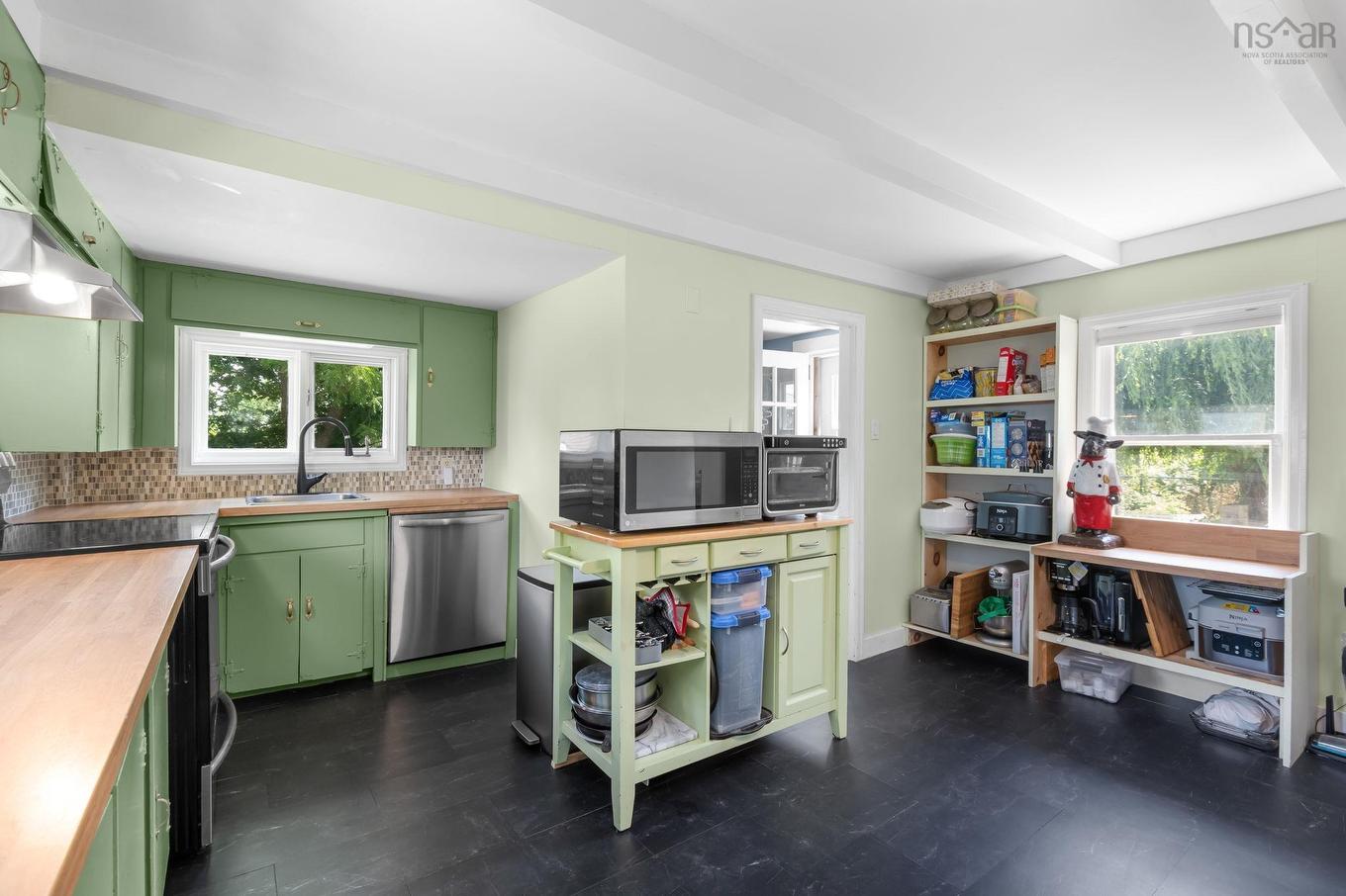 301 Town Road, Falmouth, NS - Indoor Photo Showing Kitchen