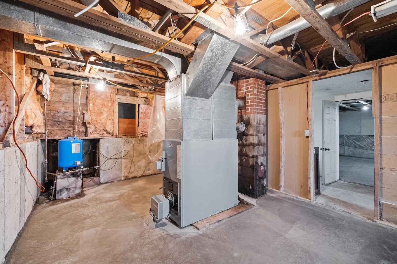 3179 Five Houses Road, Fort Augustus, PE - Indoor Photo Showing Basement