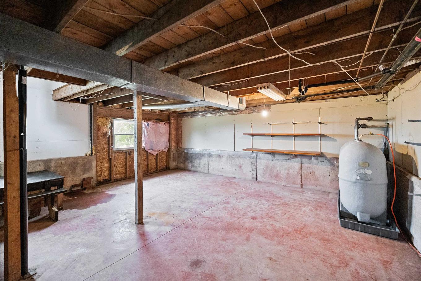 3179 Five Houses Road, Fort Augustus, PE - Indoor Photo Showing Basement