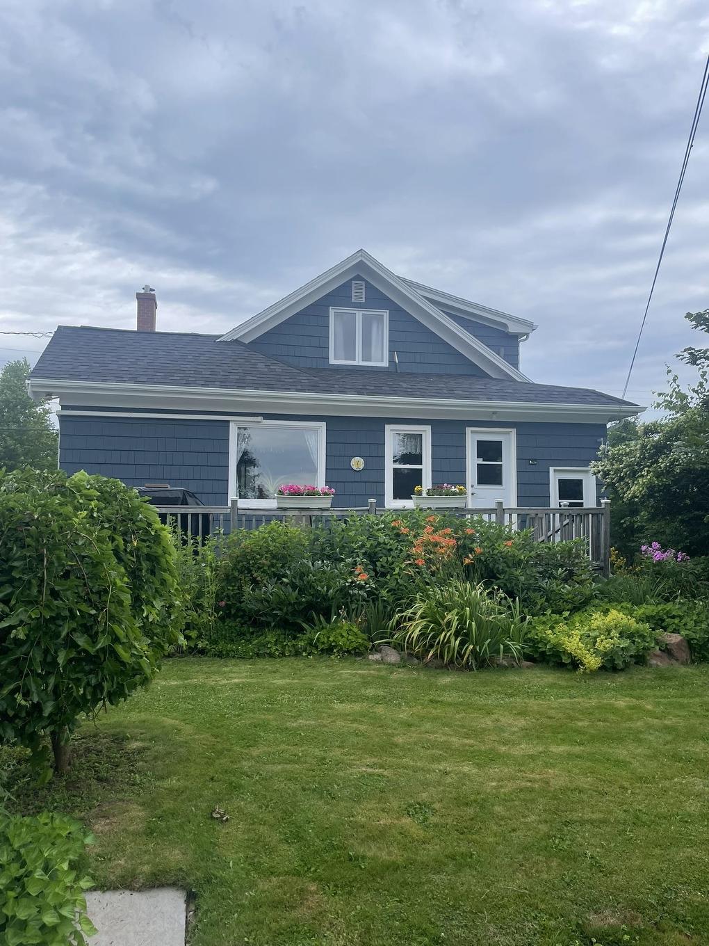 11 Belle Avenue, Souris, PE - Outdoor