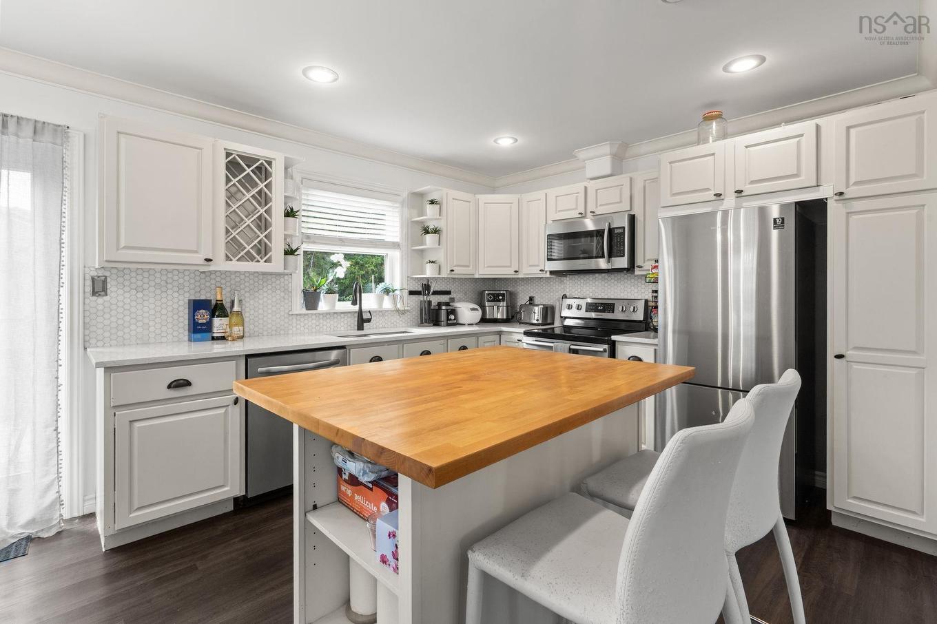 72 Fleetview Drive, Halifax, NS - Indoor Photo Showing Kitchen