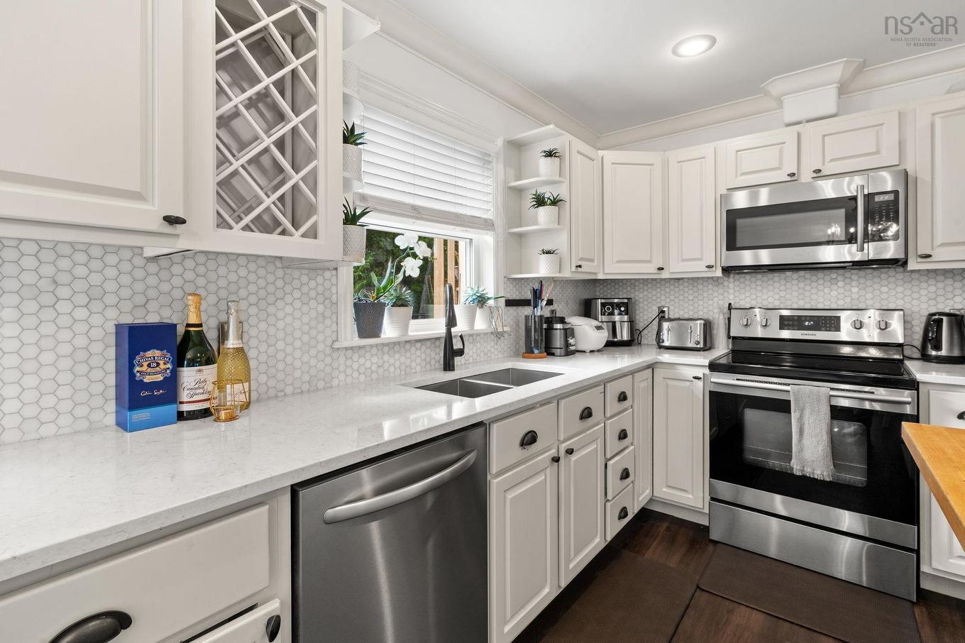 72 Fleetview Drive, Halifax, NS - Indoor Photo Showing Kitchen With Double Sink