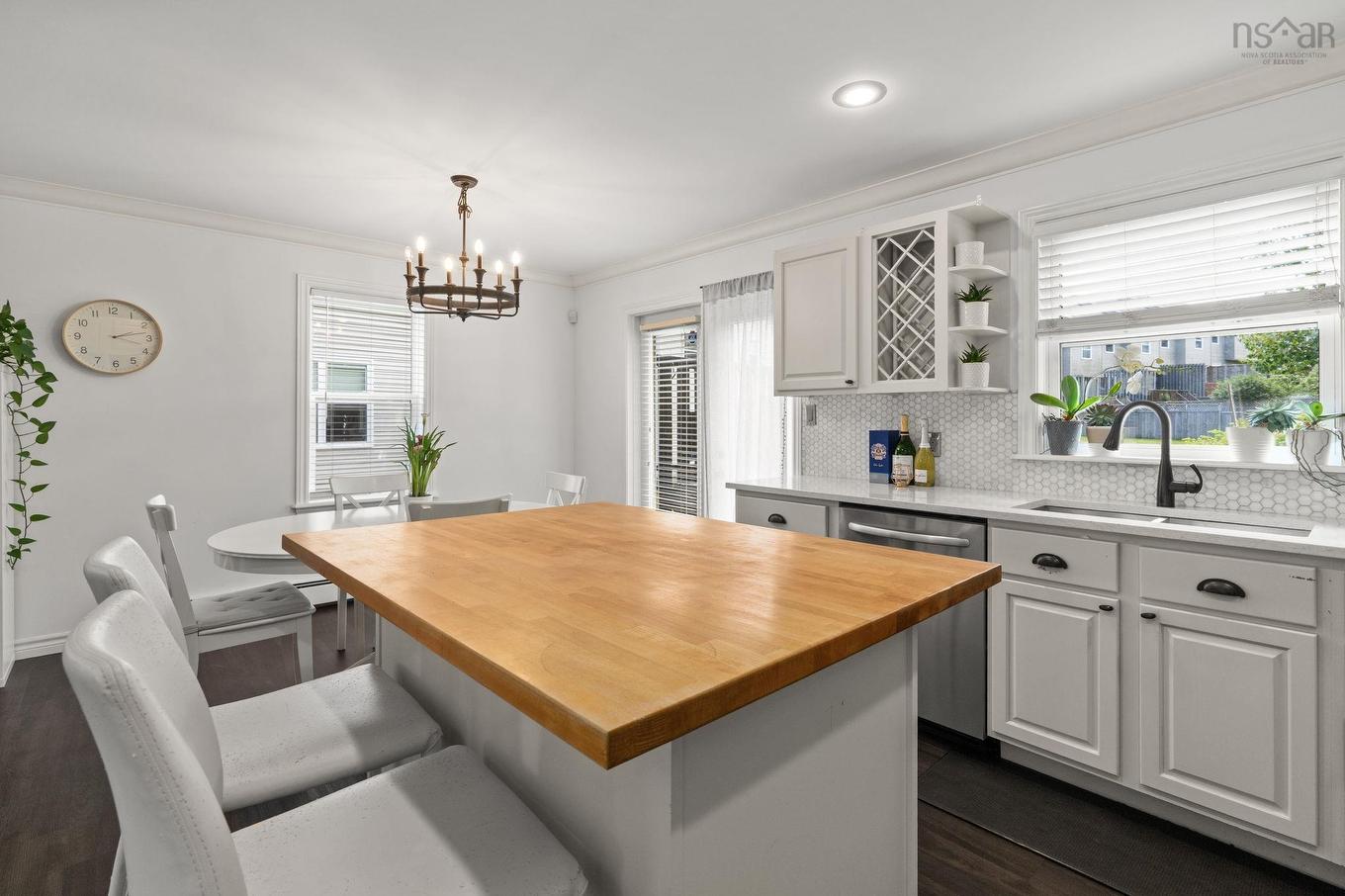 72 Fleetview Drive, Halifax, NS - Indoor Photo Showing Kitchen