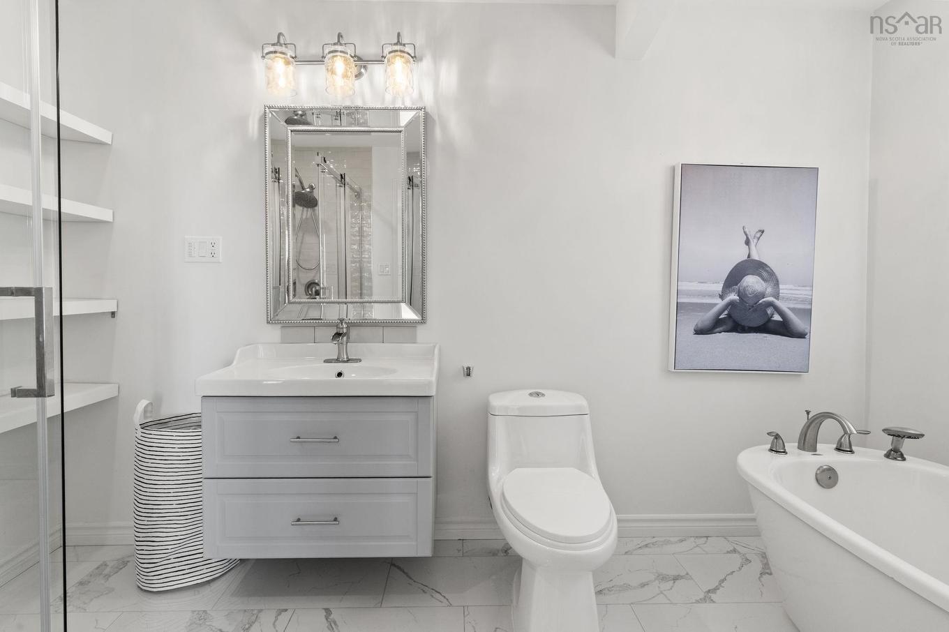 72 Fleetview Drive, Halifax, NS - Indoor Photo Showing Bathroom