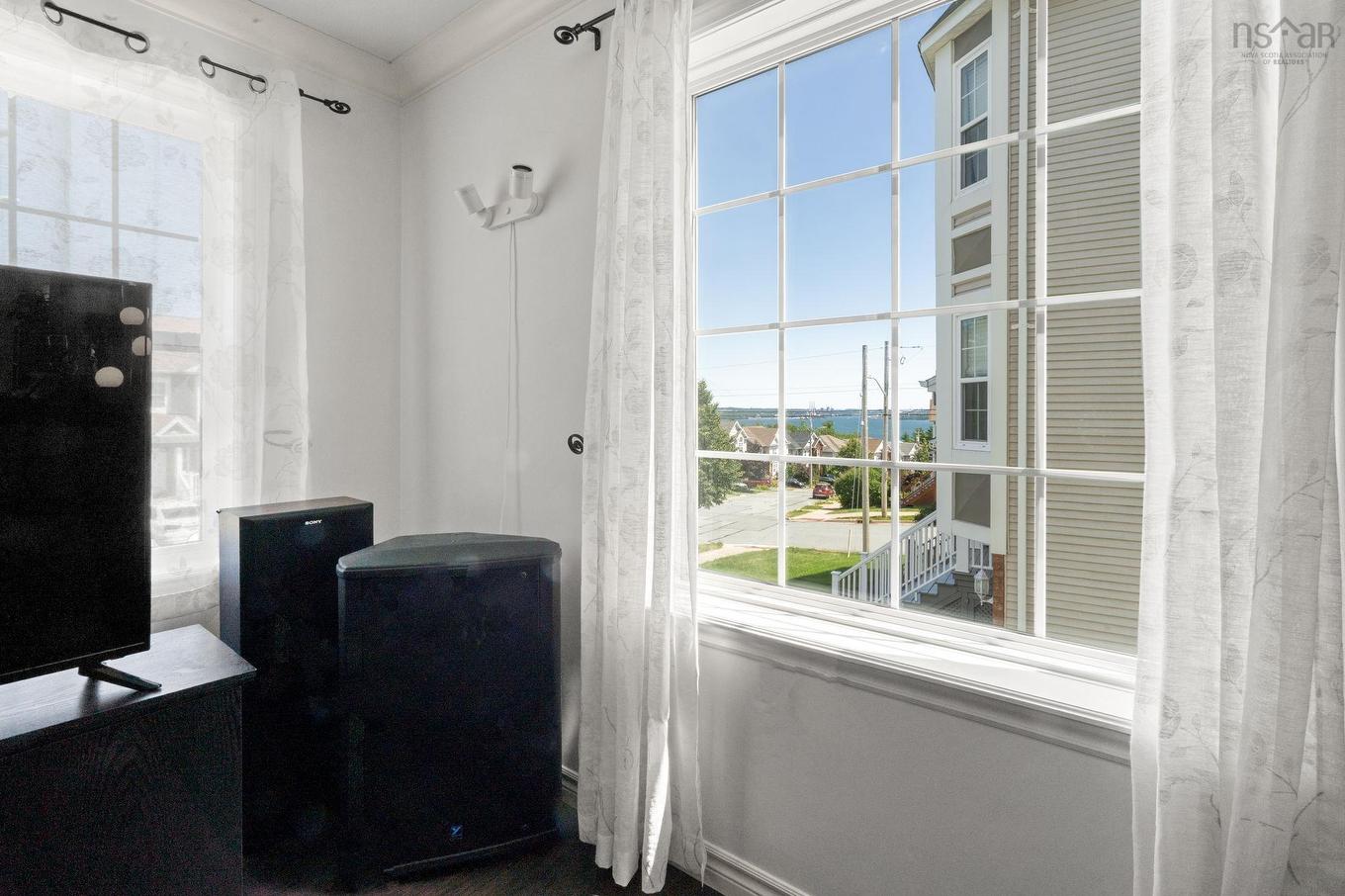 72 Fleetview Drive, Halifax, NS - Indoor