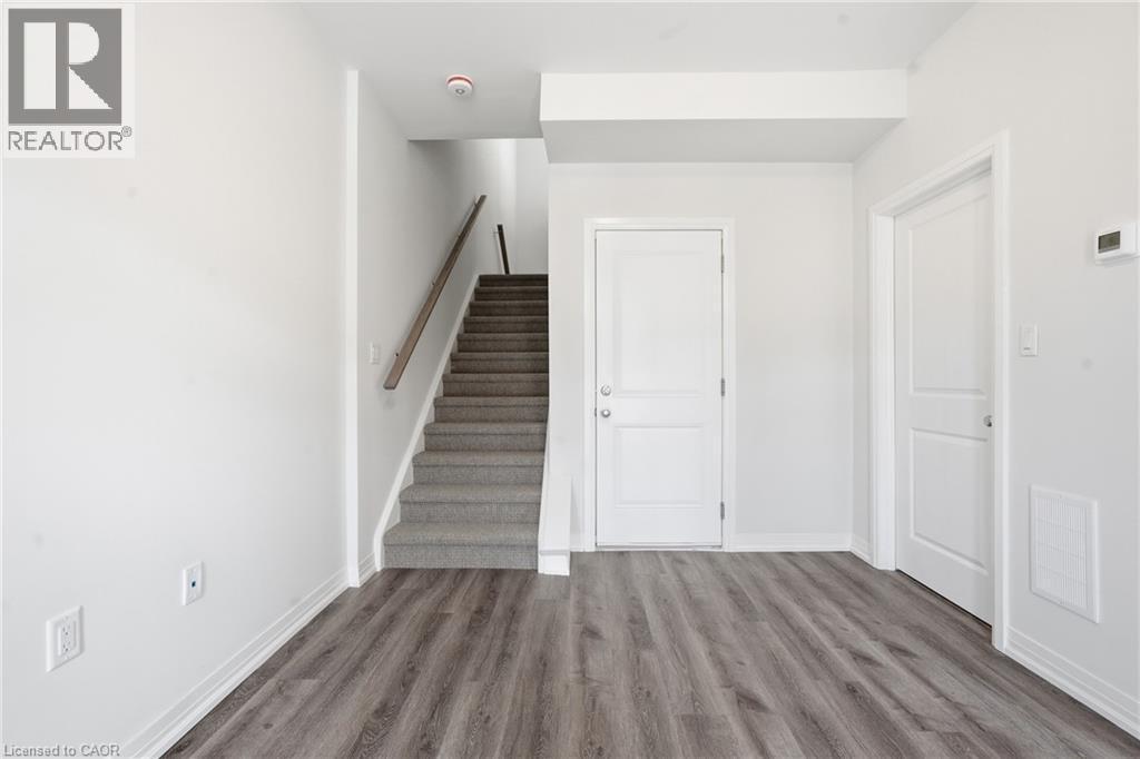 155 Equestrian Way Unit# 33, Cambridge, ON - Indoor Photo Showing Other Room