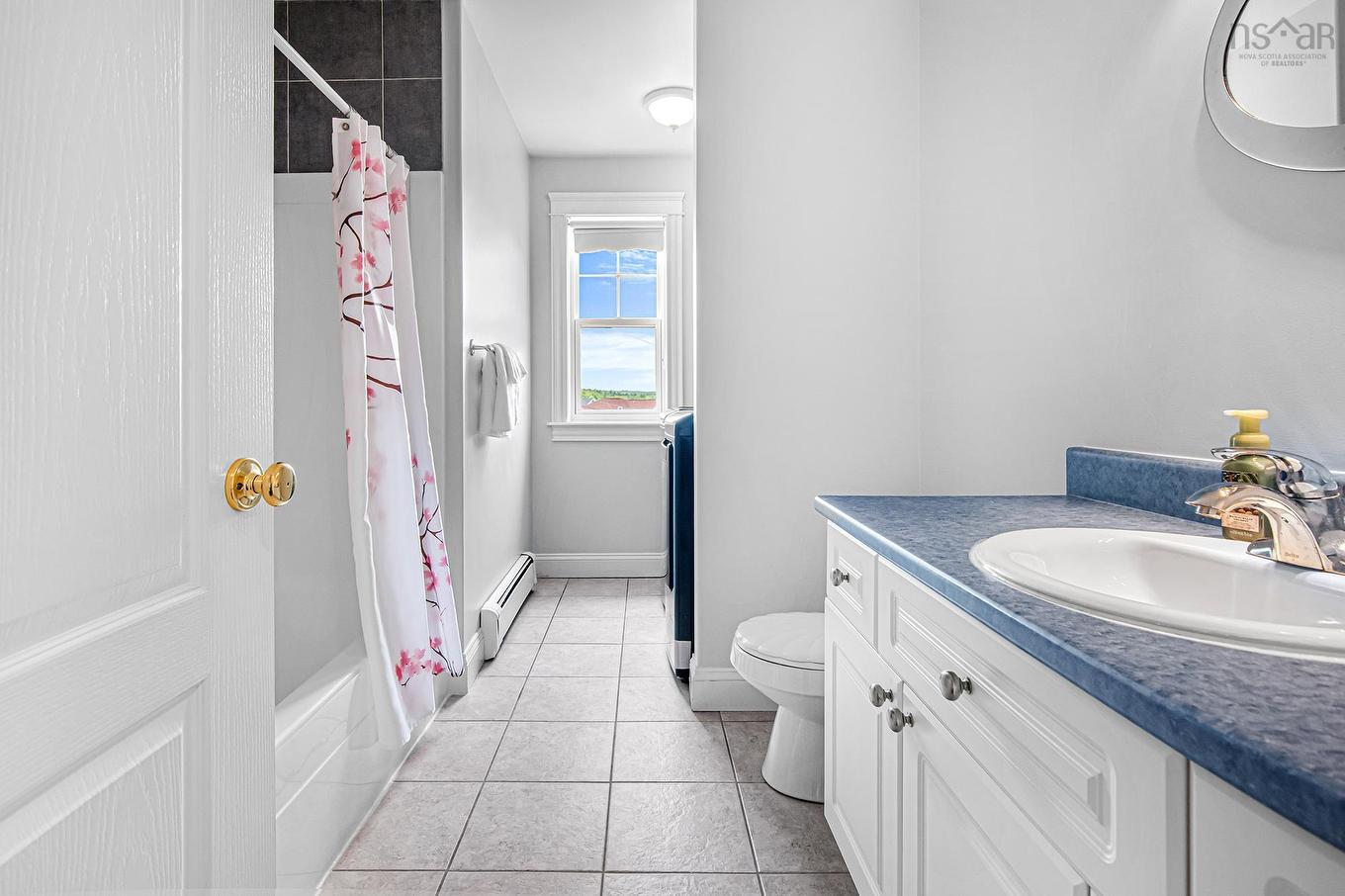 48 Gorsebud Close, Halifax, NS - Indoor Photo Showing Bathroom
