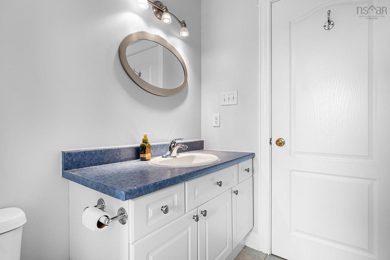 48 Gorsebud Close, Halifax, NS - Indoor Photo Showing Bathroom