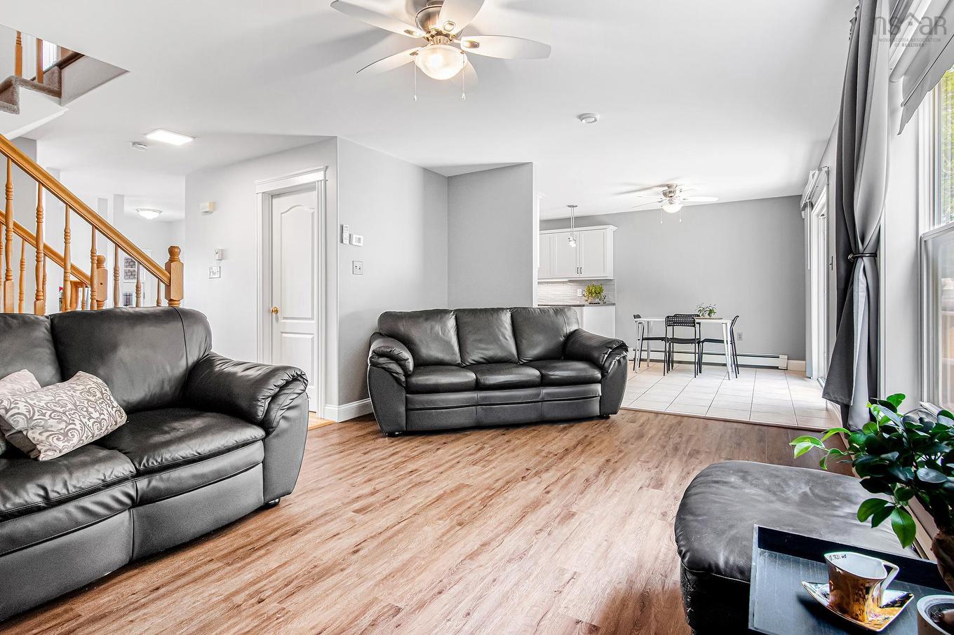 48 Gorsebud Close, Halifax, NS - Indoor Photo Showing Living Room