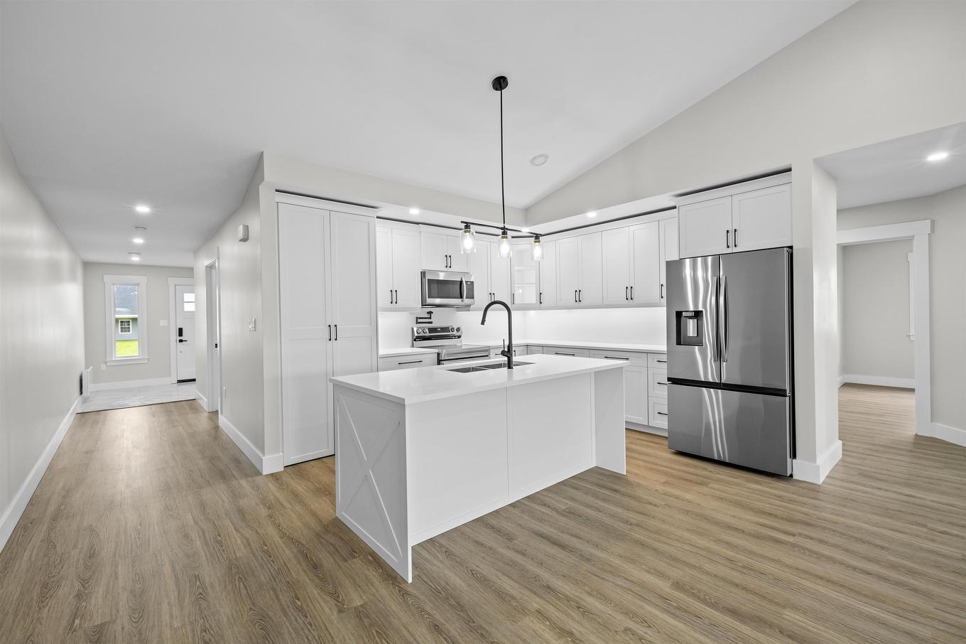 29 Samantha Lane, Cornwall, PE - Indoor Photo Showing Kitchen With Stainless Steel Kitchen With Upgraded Kitchen