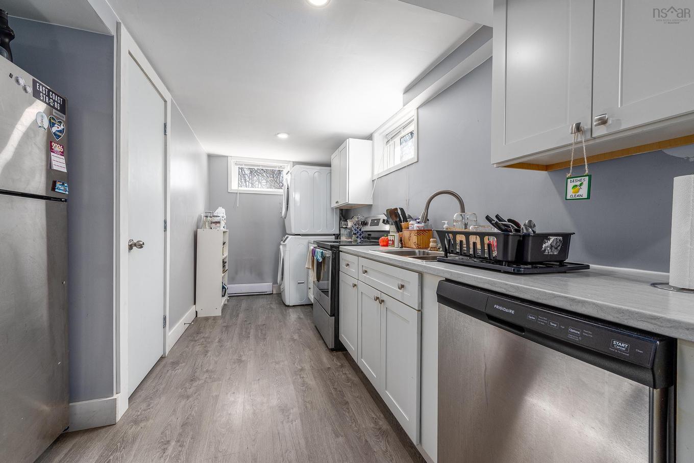 116 Coronation Avenue, Halifax, NS - Indoor Photo Showing Kitchen