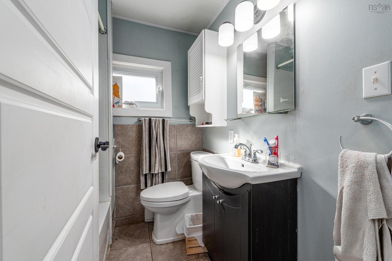 116 Coronation Avenue, Halifax, NS - Indoor Photo Showing Bathroom