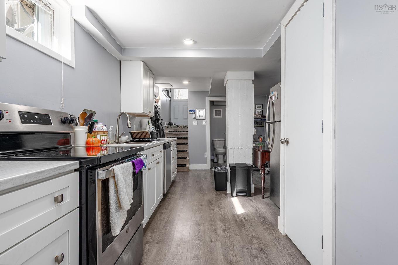 116 Coronation Avenue, Halifax, NS - Indoor Photo Showing Kitchen