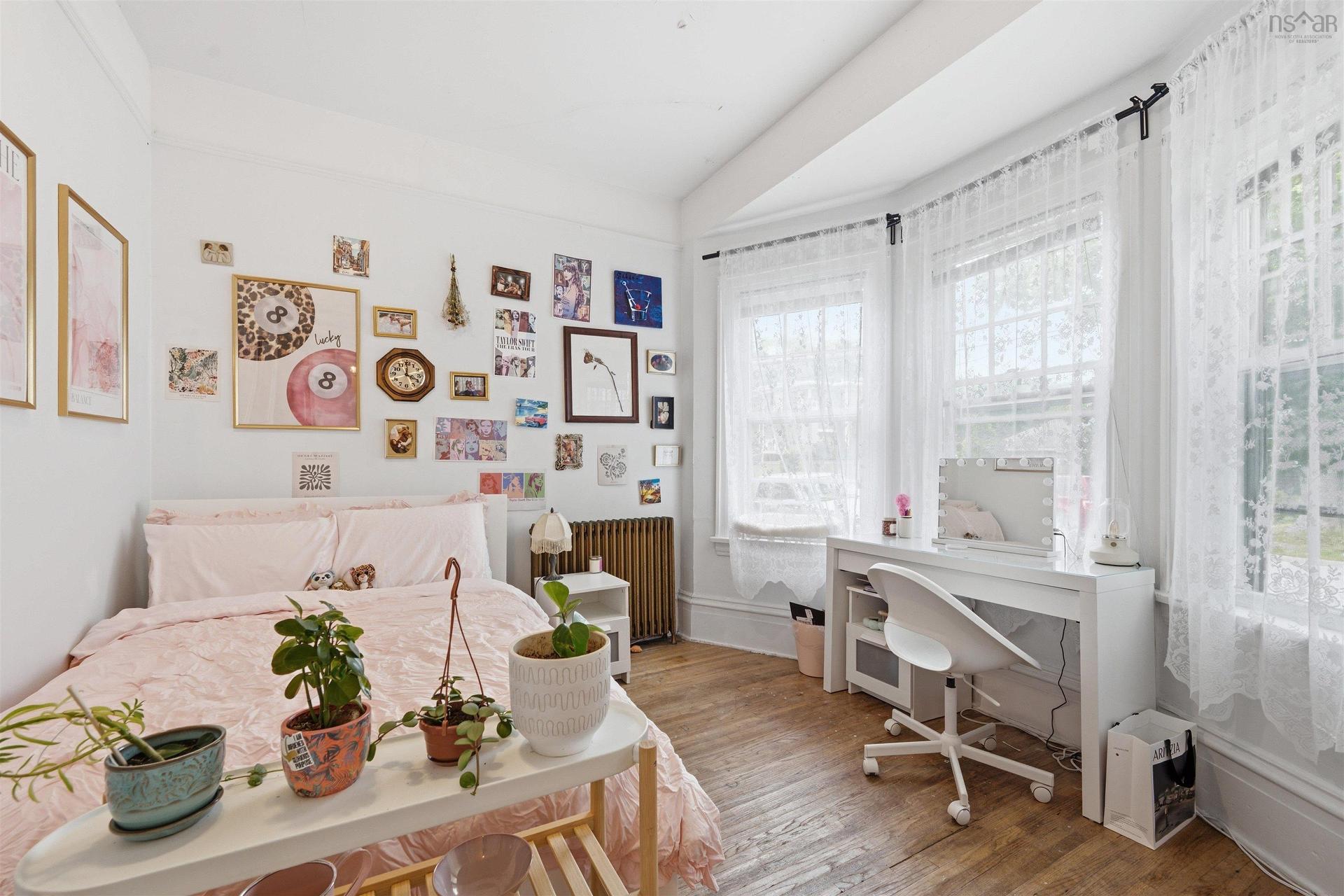 1747 Vernon Street, Halifax, NS - Indoor