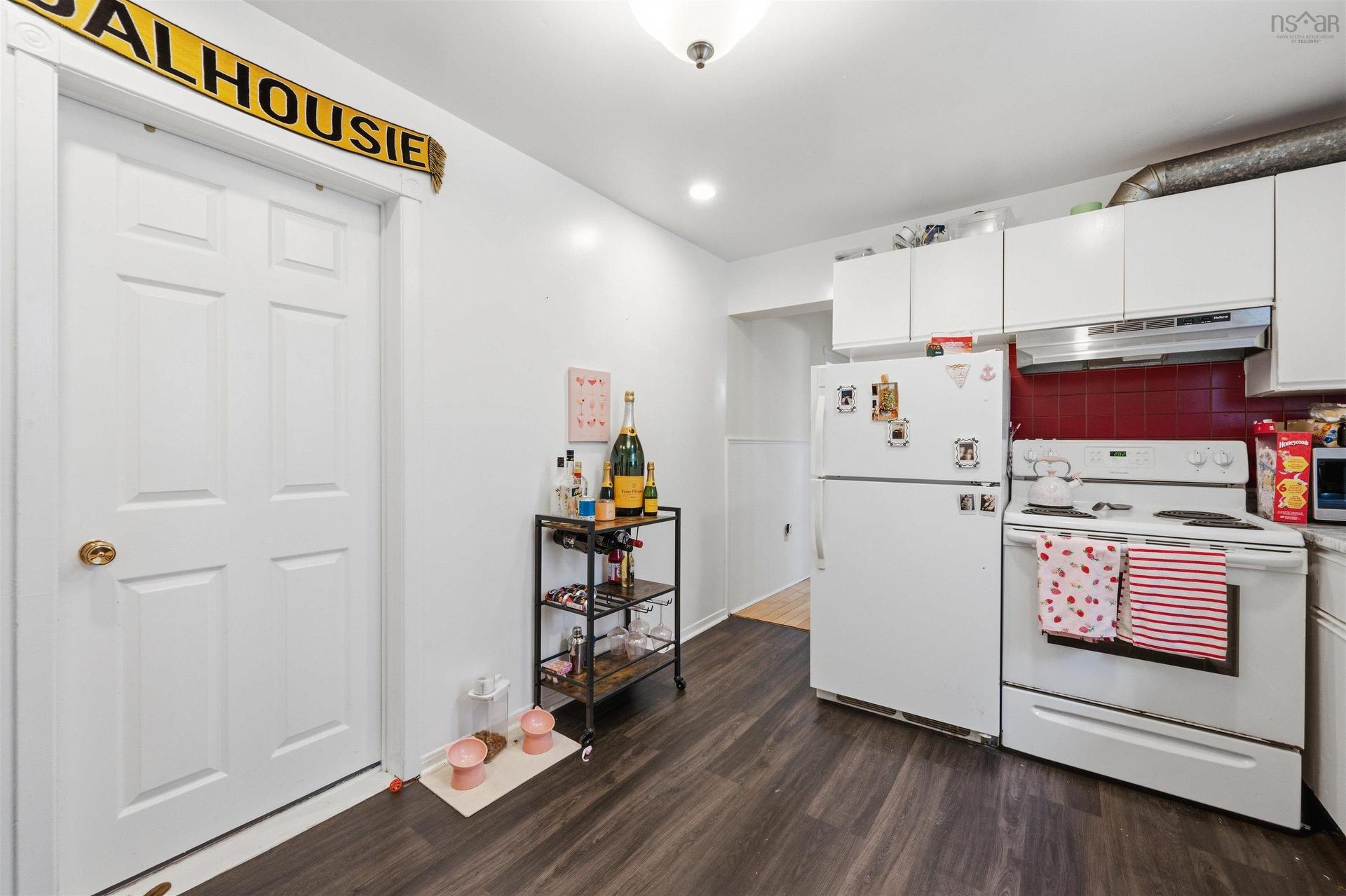 1747 Vernon Street, Halifax, NS - Indoor Photo Showing Kitchen