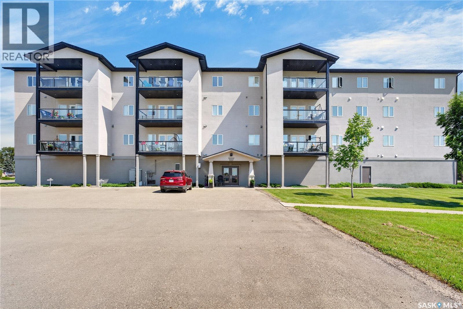 307 1145 Main Street, Melfort, SK - Outdoor With Balcony With Facade