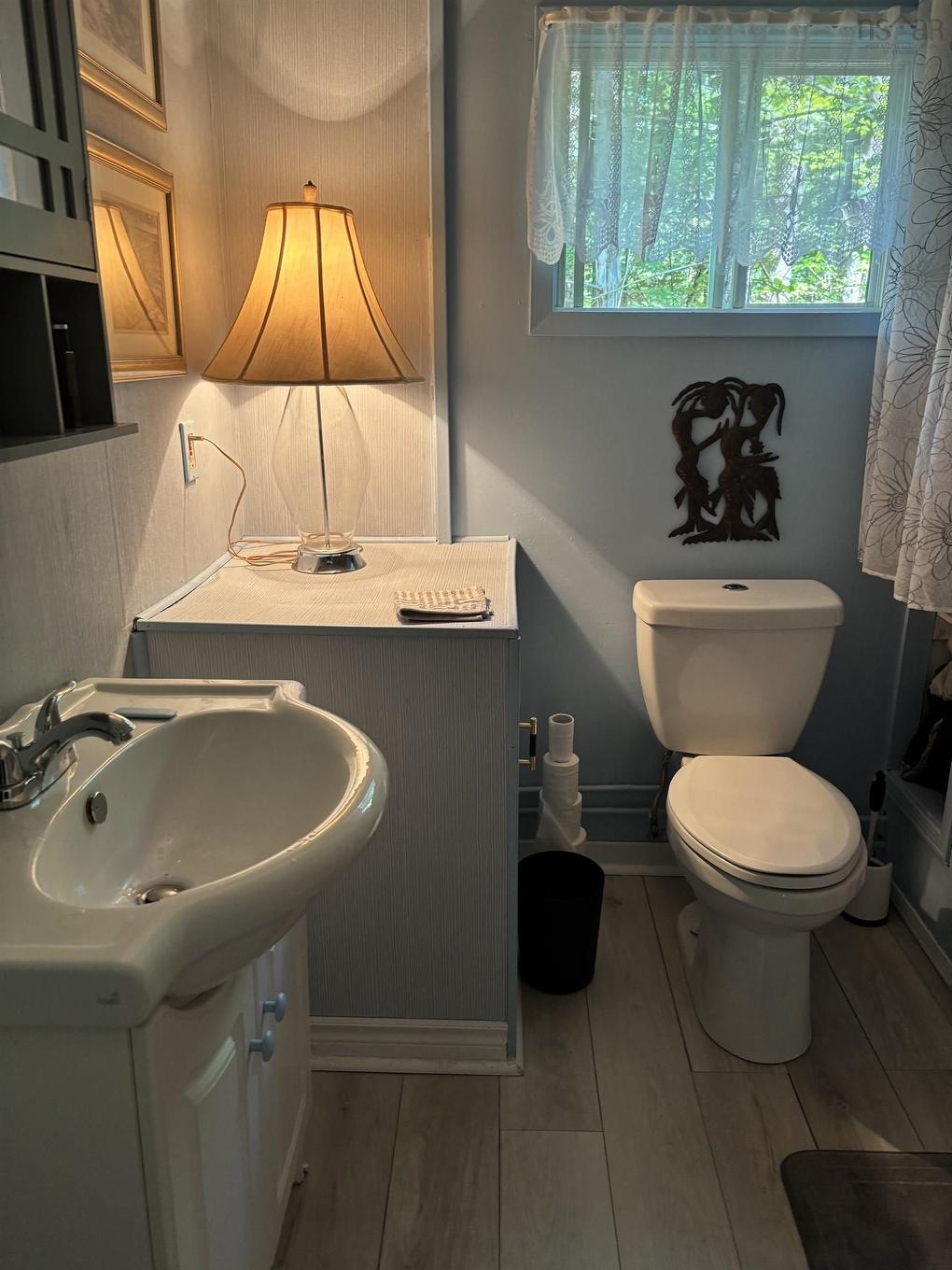 2031 East Clifford Road, East Clifford, NS - Indoor Photo Showing Bathroom