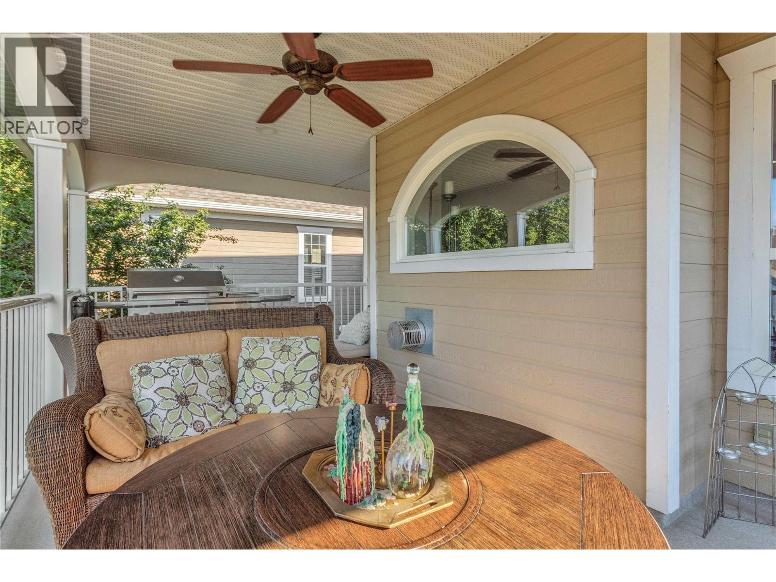 430 Mccarren Avenue, Kelowna, BC - With Exterior
