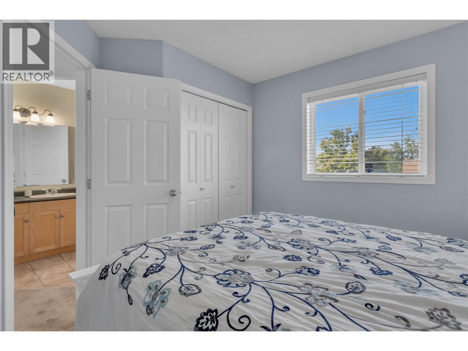 430 Mccarren Avenue, Kelowna, BC - Indoor Photo Showing Bedroom