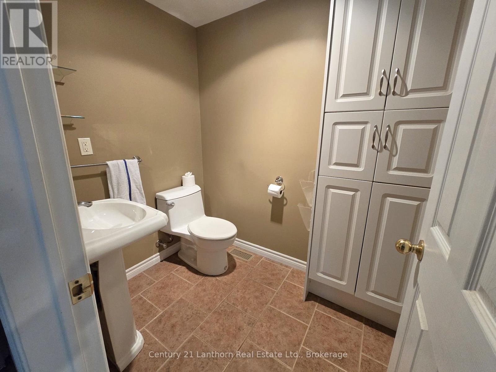 448 Harrington Road, Quinte West (Sidney Ward), ON - Indoor Photo Showing Bathroom