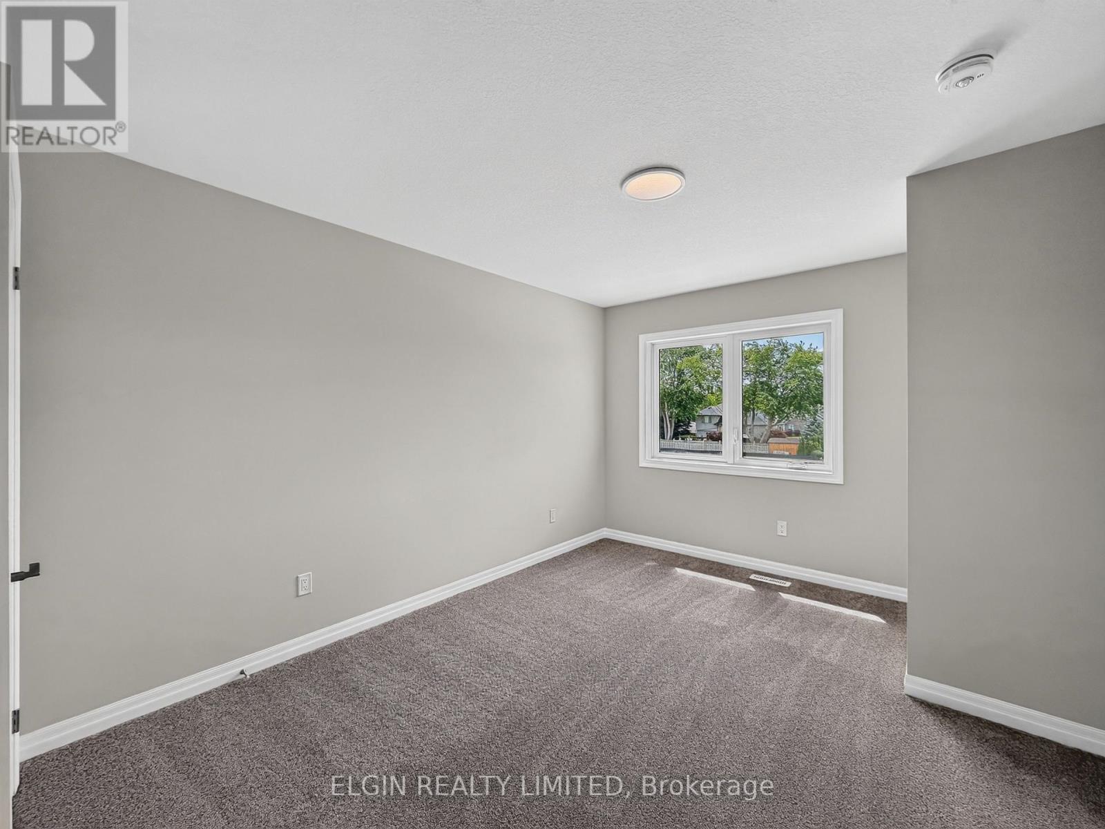 38 Finch Street, Tillsonburg, ON - Indoor Photo Showing Other Room
