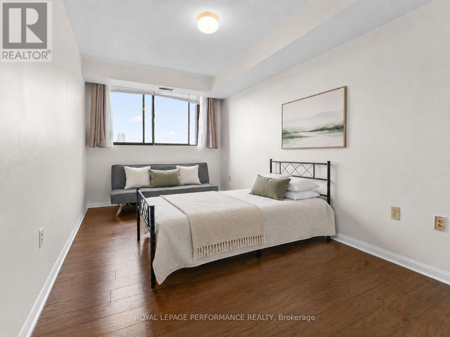 1002 - 757 Victoria Pk Avenue, Toronto (Oakridge), ON - Indoor Photo Showing Bedroom