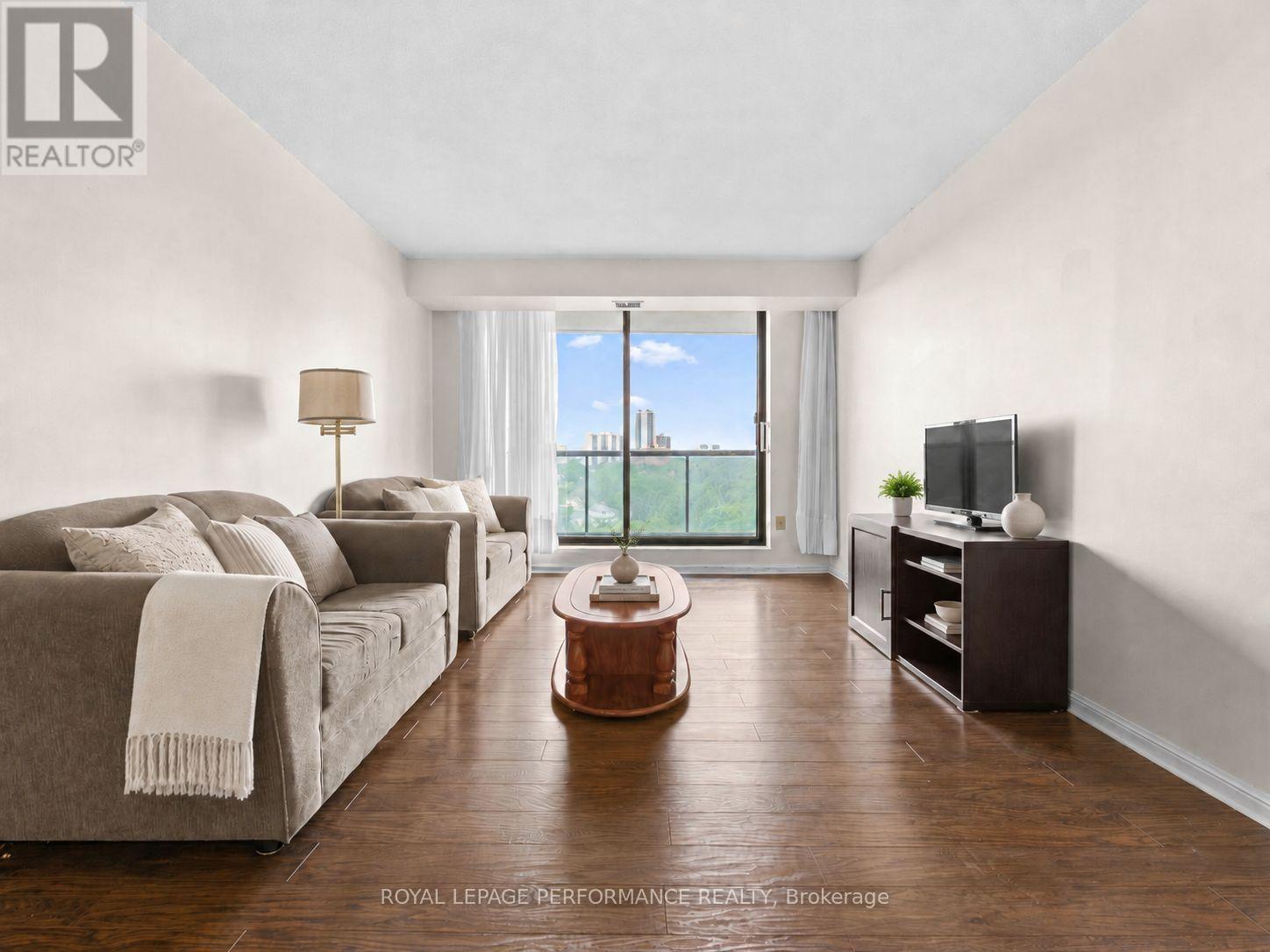 1002 - 757 Victoria Pk Avenue, Toronto (Oakridge), ON - Indoor Photo Showing Living Room