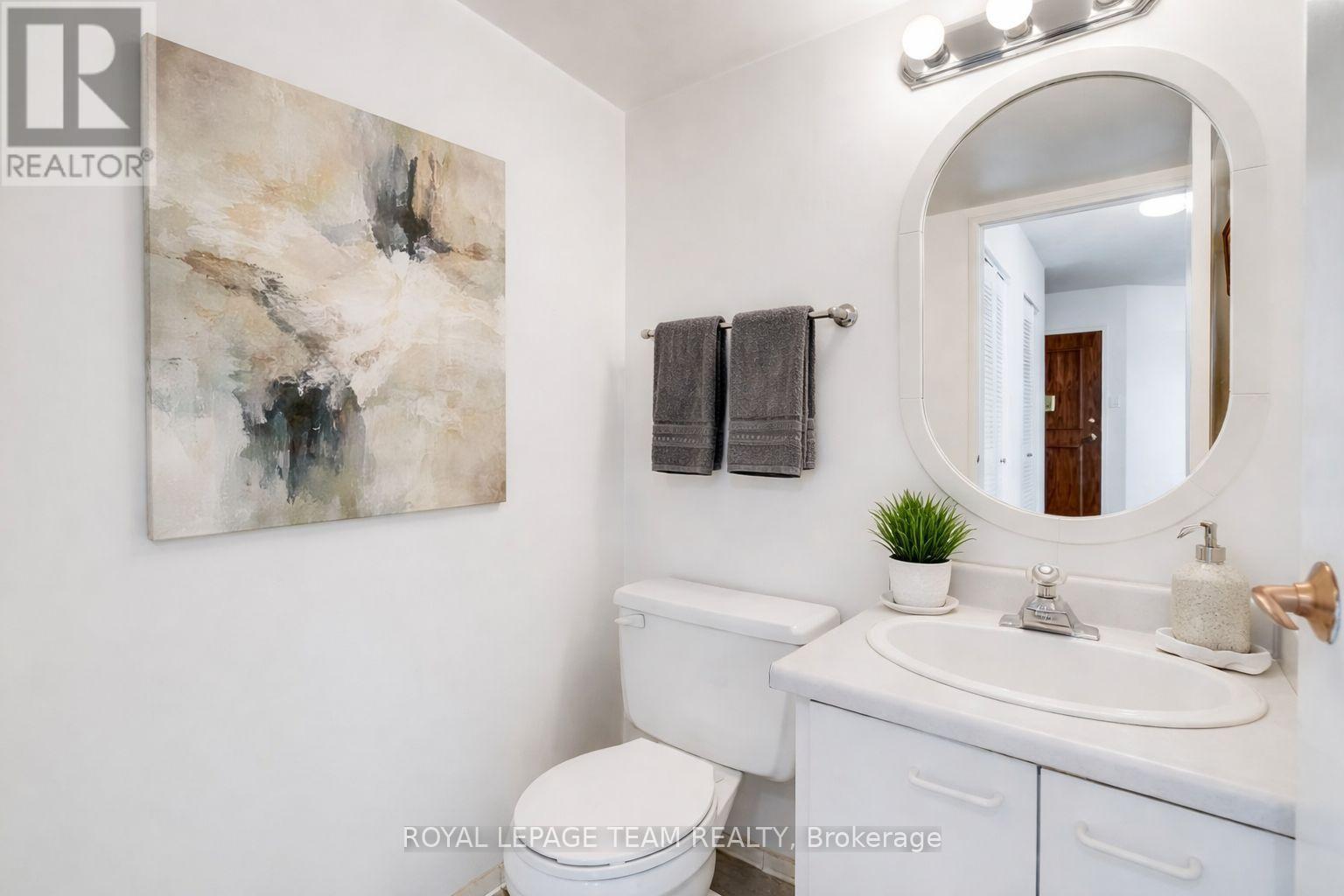 1004 - 40 Arthur Street E, Ottawa, ON - Indoor Photo Showing Bathroom