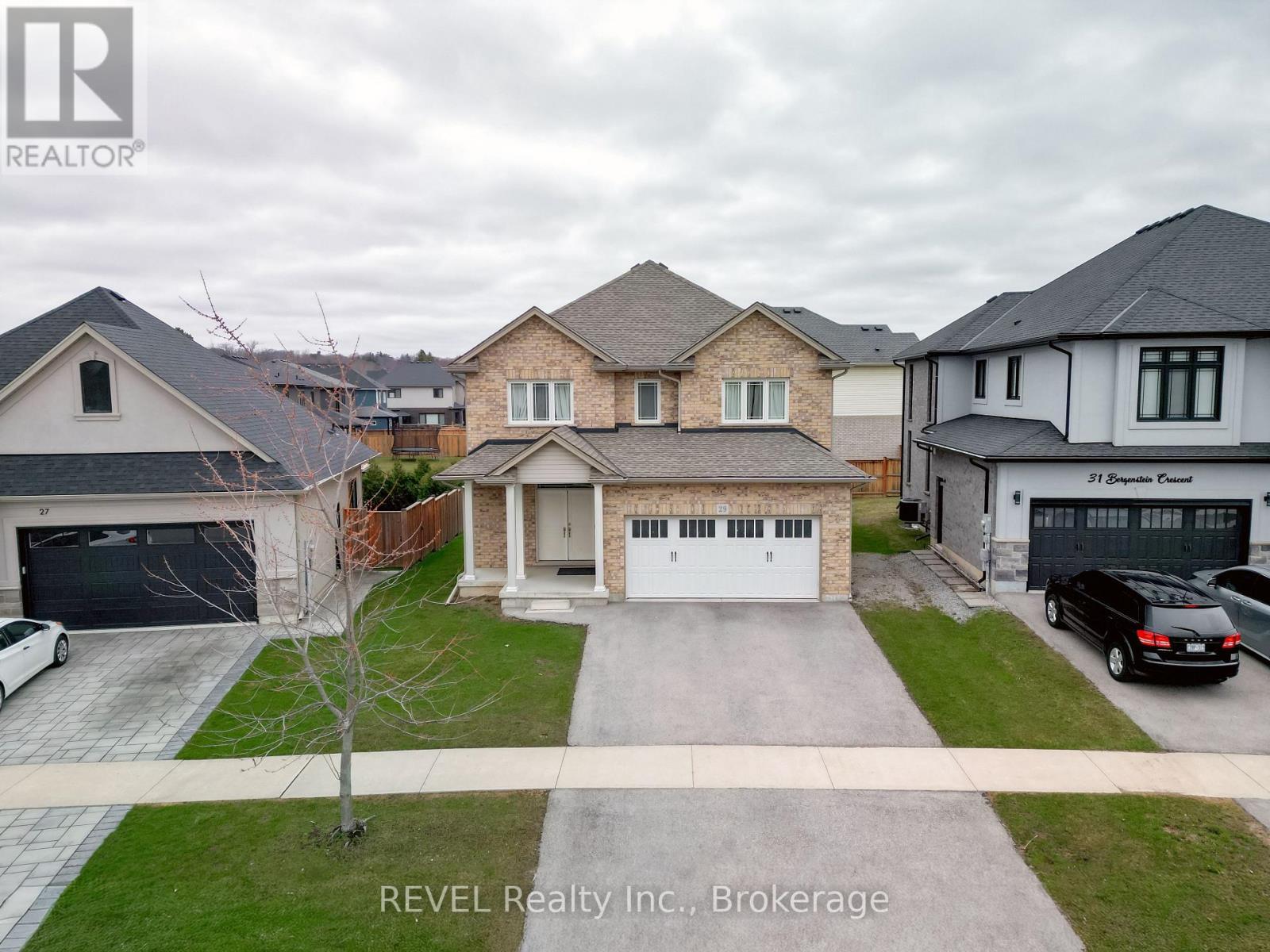 29 Bergenstein Crescent, Pelham (Fonthill), ON - Outdoor With Facade