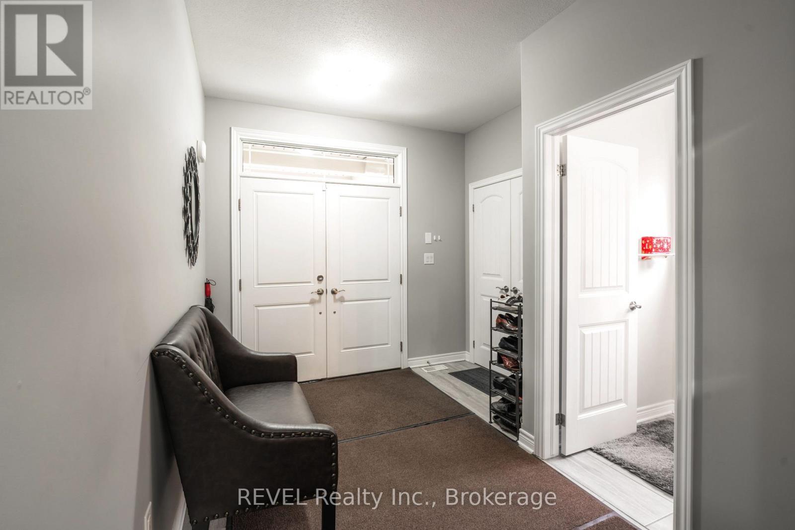29 Bergenstein Crescent, Pelham (Fonthill), ON - Indoor Photo Showing Other Room