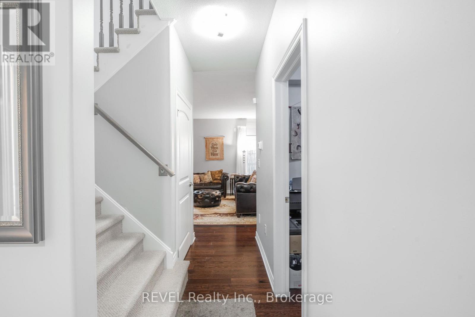 29 Bergenstein Crescent, Pelham (Fonthill), ON - Indoor Photo Showing Other Room
