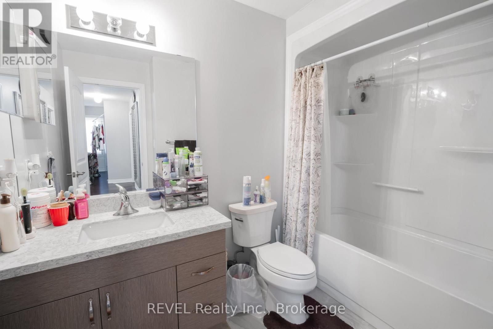 29 Bergenstein Crescent, Pelham (Fonthill), ON - Indoor Photo Showing Bathroom