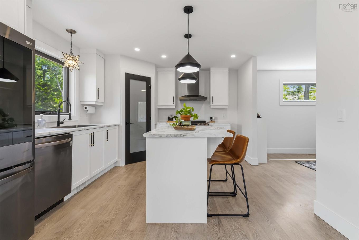511 Midnight Run, Middle Sackville, NS - Indoor Photo Showing Kitchen With Upgraded Kitchen