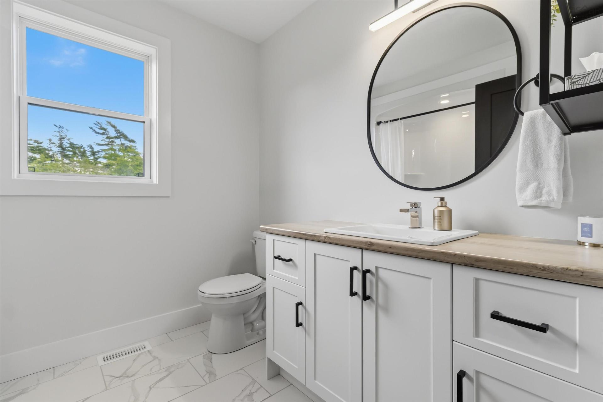 511 Midnight Run, Middle Sackville, NS - Indoor Photo Showing Bathroom