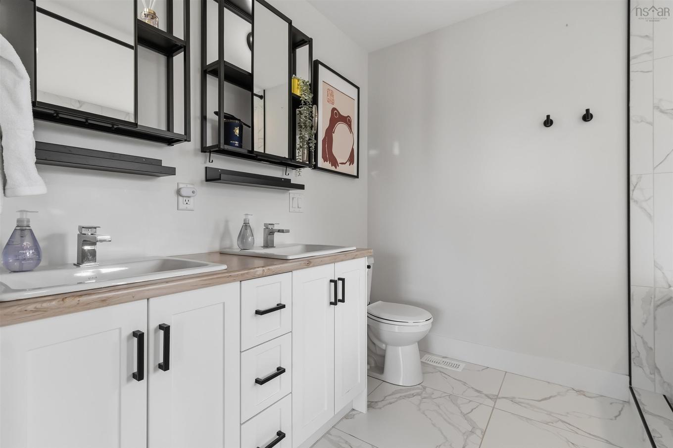 511 Midnight Run, Middle Sackville, NS - Indoor Photo Showing Bathroom