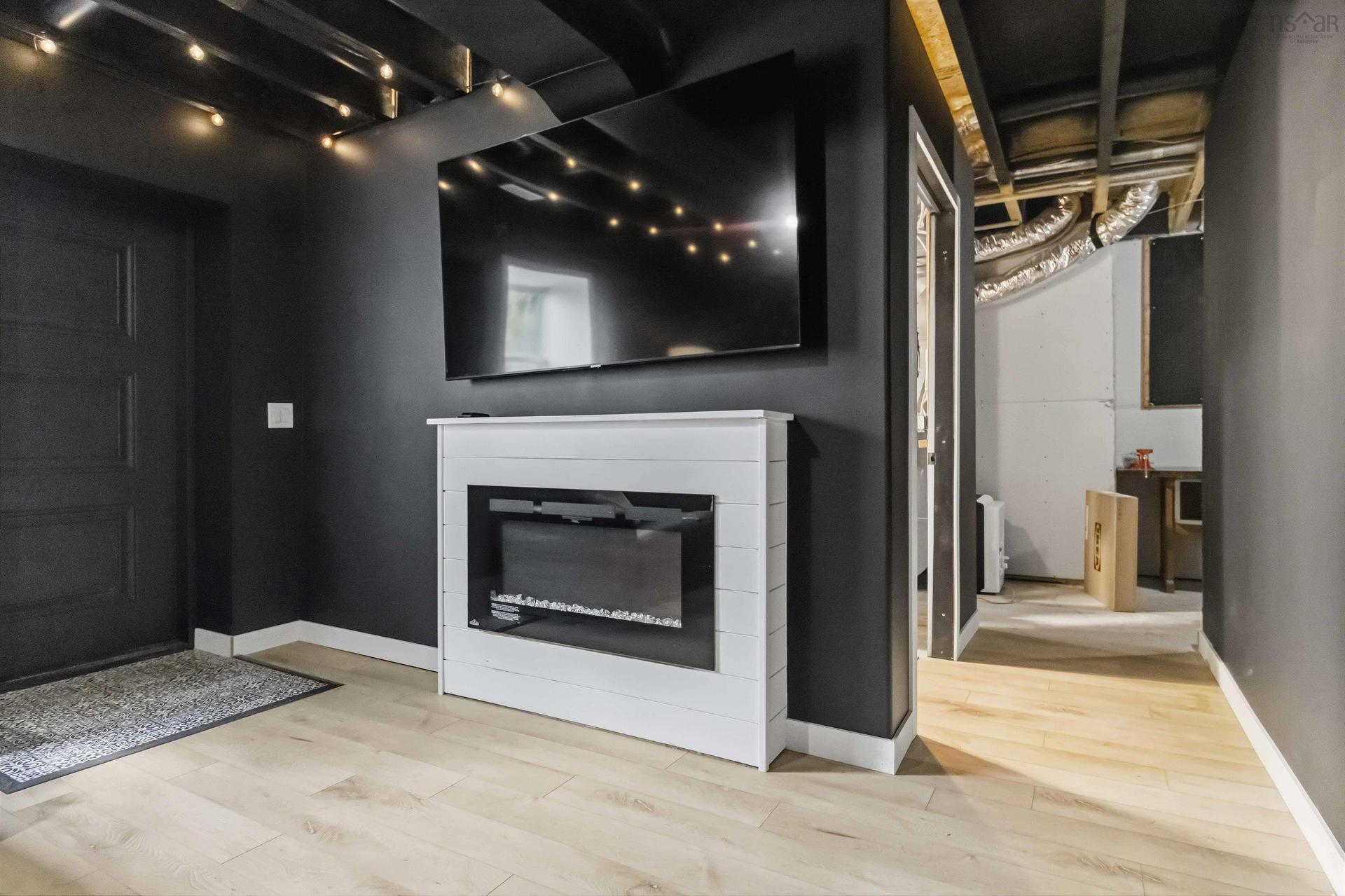 511 Midnight Run, Middle Sackville, NS - Indoor Photo Showing Other Room With Fireplace