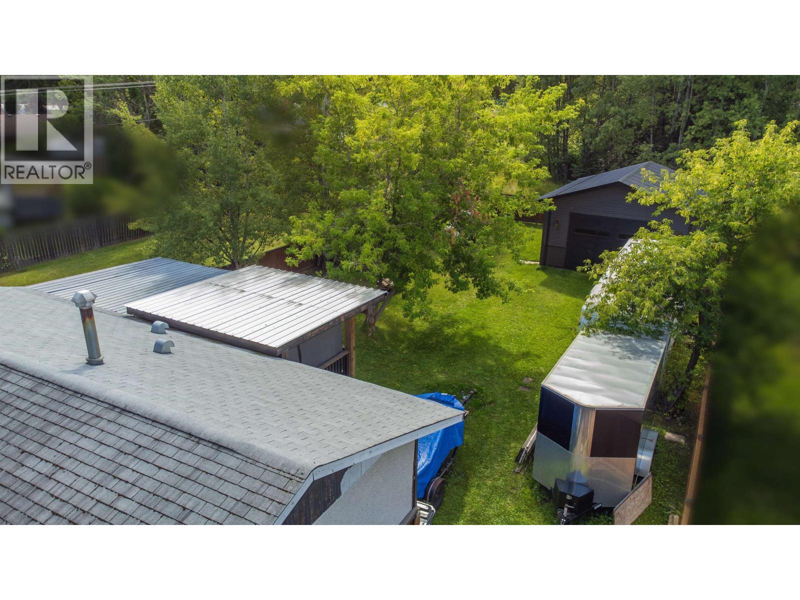2099 Macdonald Avenue, Prince George, BC - Outdoor With Deck Patio Veranda