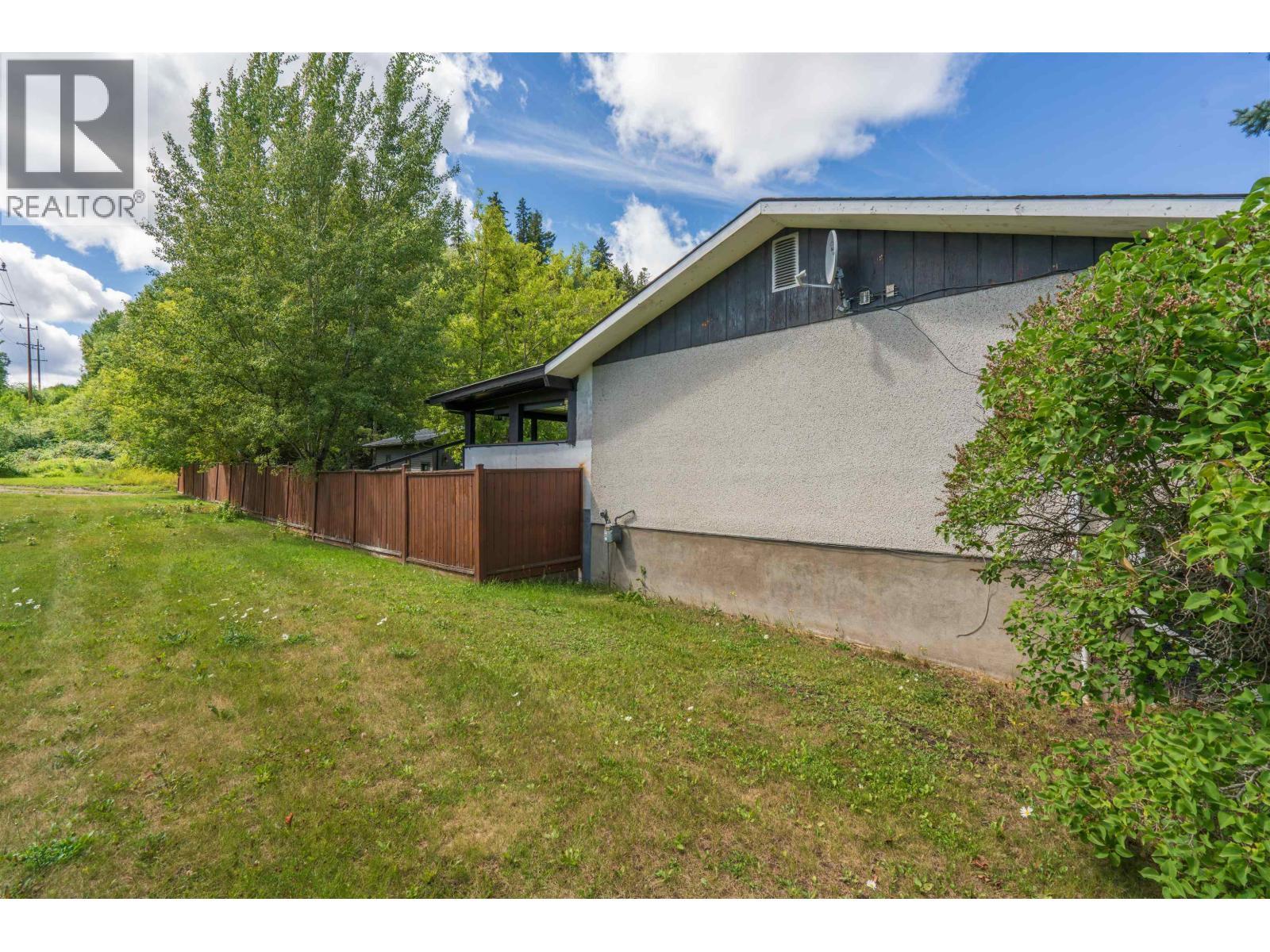 2099 Macdonald Avenue, Prince George, BC - Outdoor