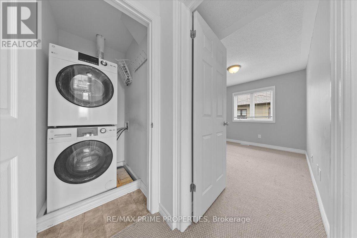 B - 279 Titanium Private, Ottawa, ON - Indoor Photo Showing Laundry Room