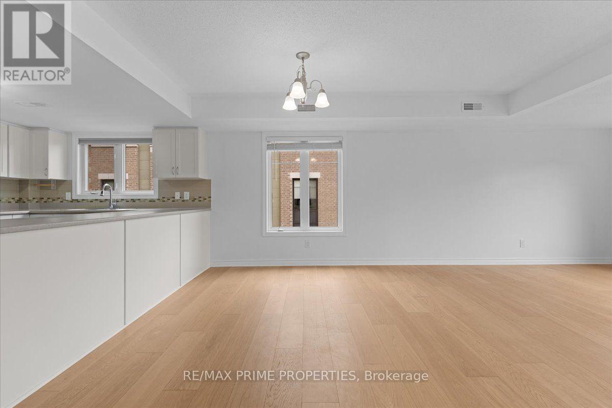 B - 279 Titanium Private, Ottawa, ON - Indoor Photo Showing Kitchen