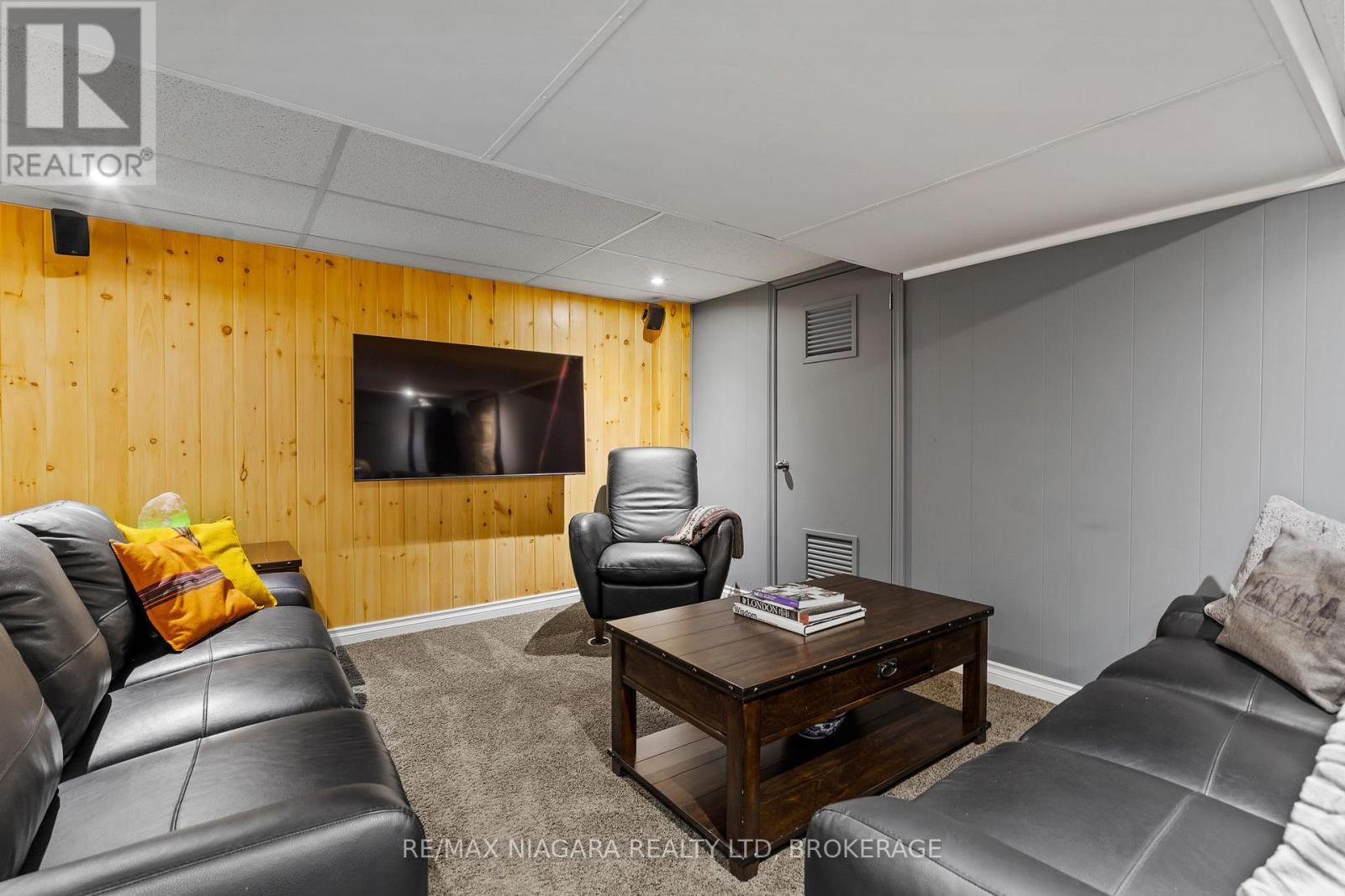 28 Thorncrest Road, Port Colborne (Main Street), ON - Indoor Photo Showing Other Room