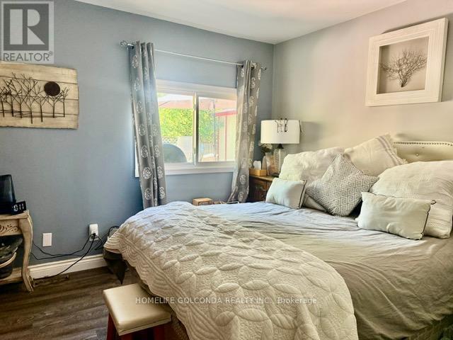 240 Pine Beach Drive, Georgina, ON - Indoor Photo Showing Bedroom