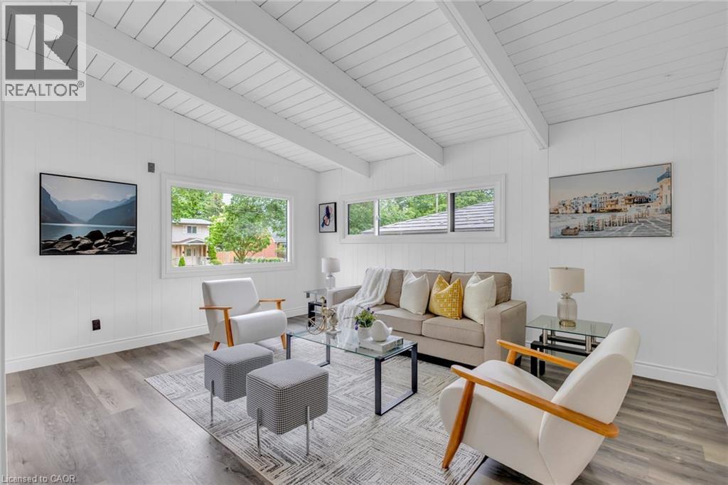 72 Massey Avenue, Kitchener, ON - Indoor Photo Showing Living Room