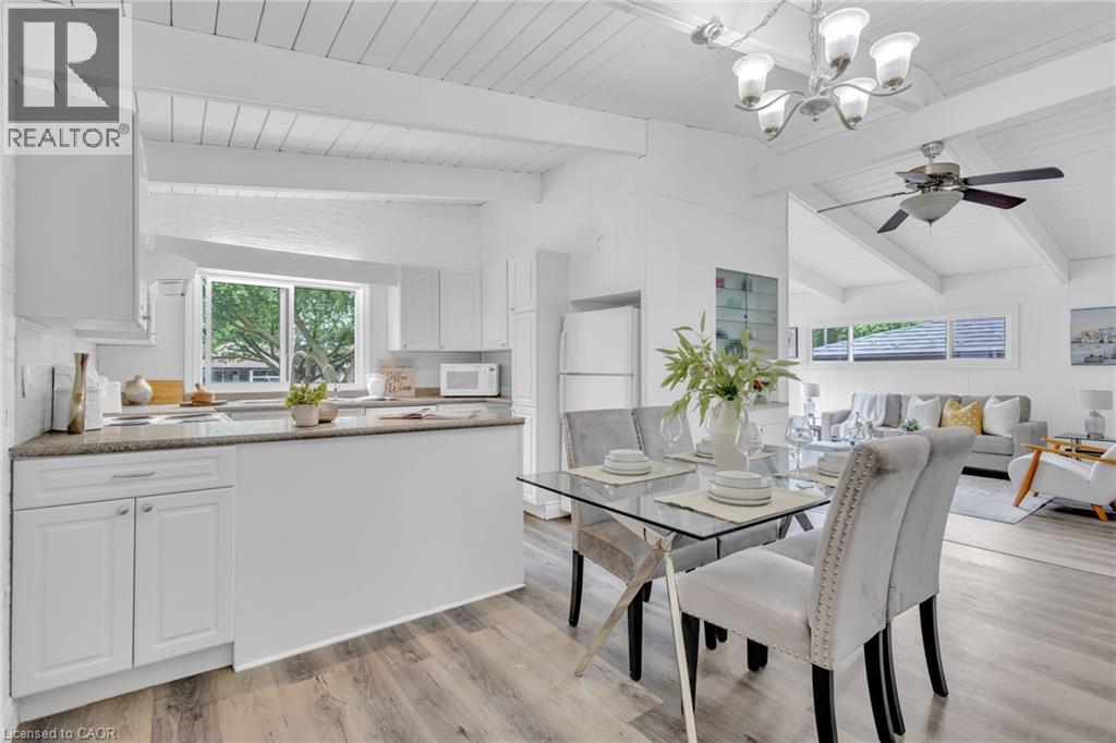 72 Massey Avenue, Kitchener, ON - Indoor Photo Showing Dining Room