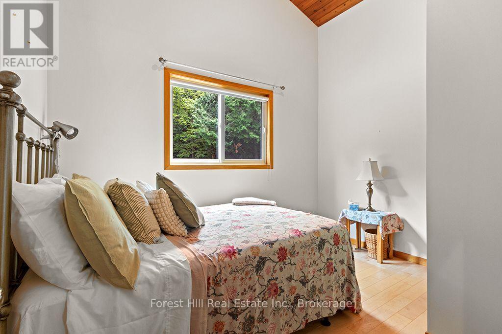 Bedroom 1 - 344511 North Line, West Grey, ON - Indoor Photo Showing Bedroom